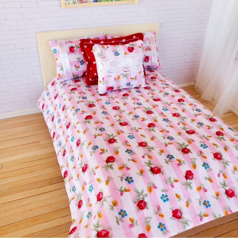 Miniature Dollhouse Floral Stripe Bedding Set 1:12 Scale